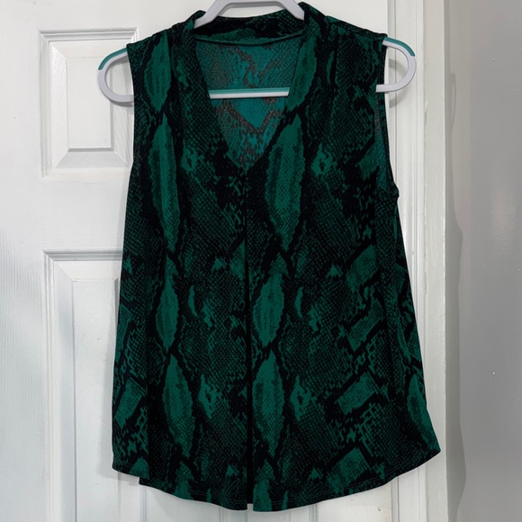 Worthington Tops - Worthington Green and Black Sleeveless Blouse